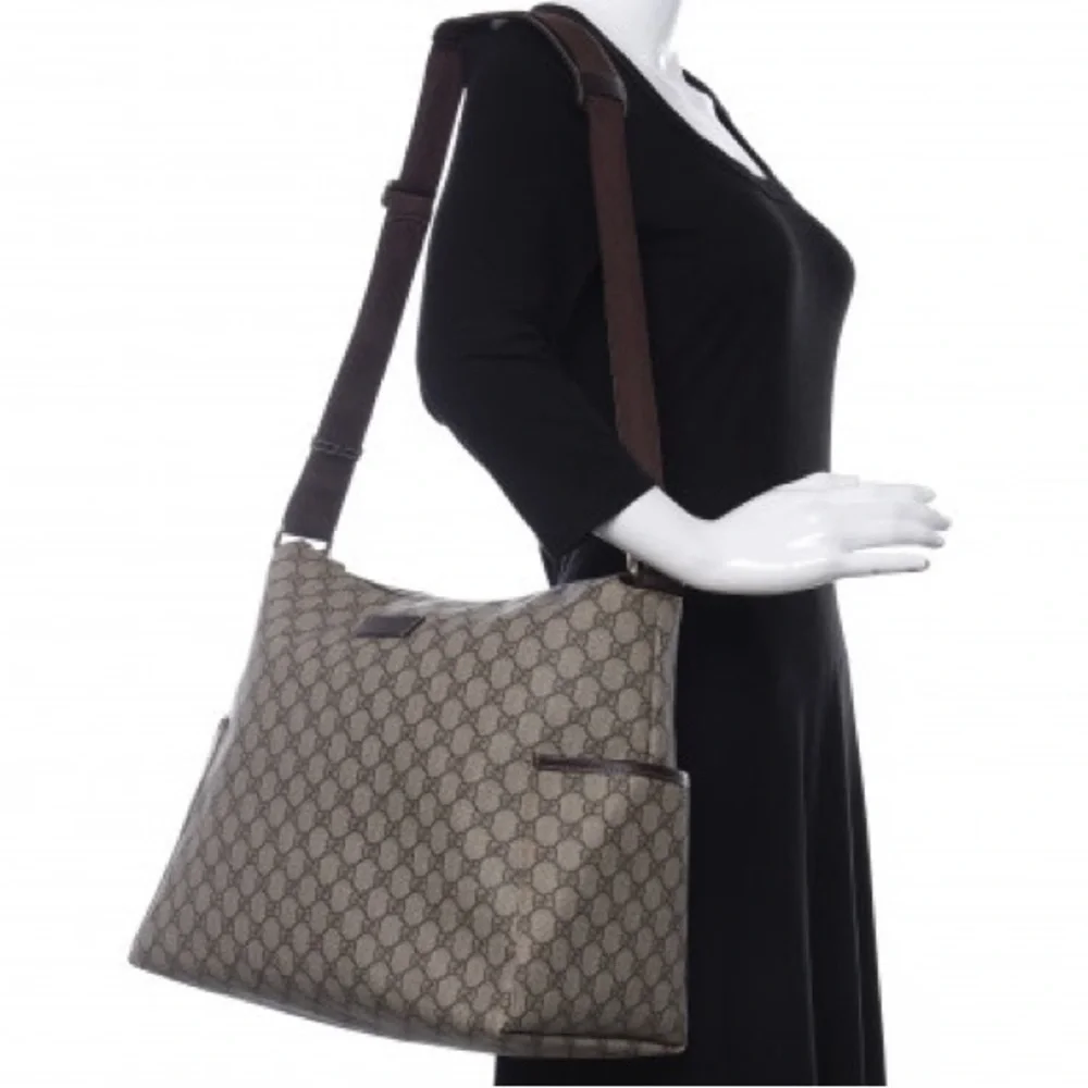 💎 GG Supreme 💎 Coated Gucci laptop Diaper Bag - Picture 5 of 15